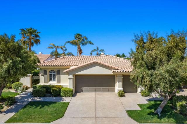 80080 Riviera, La Quinta CA: https://media.crmls.org/mediaz/08874e66-989b-423c-afc5-75c99b77ec37.jpg