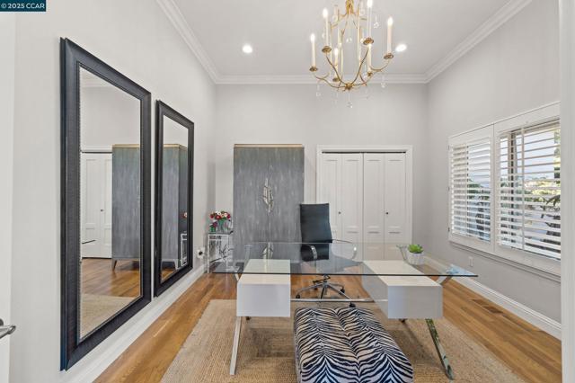 628 Sugarloaf Ct, Walnut Creek CA: https://media.crmls.org/mediaz/088784c4-6ec0-4da8-ad44-14828ce7670c.jpg