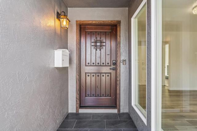 700 Gull Avenue, Foster City CA: https://media.crmls.org/mediaz/0887ce60-4202-402f-934c-987f4840ff1e.jpg