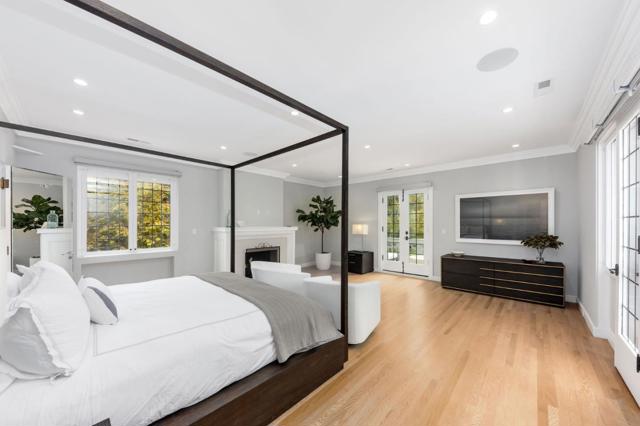 85 Fagan Drive, Hillsborough CA: https://media.crmls.org/mediaz/0887f5e3-2b41-4334-9d51-0036867f959d.jpg