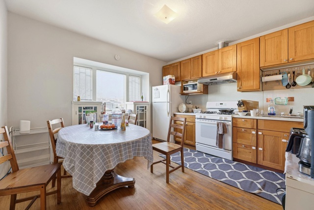 Image 27 of 31 For 1813 Sacramento St