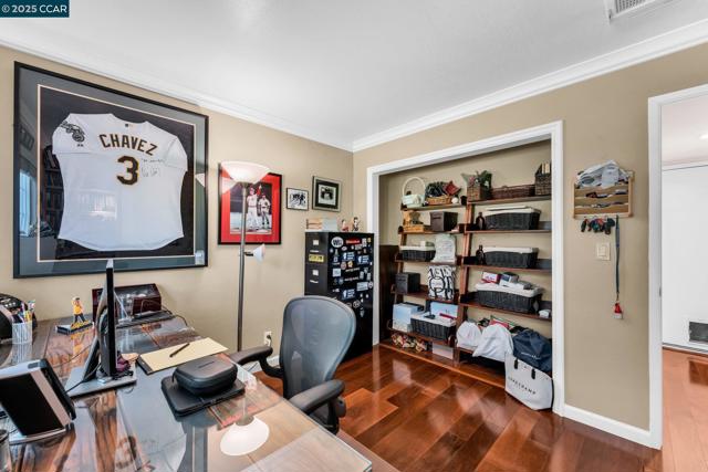 102 Monasterio Ct, San Ramon CA: https://media.crmls.org/mediaz/08885894-5f30-4b41-9dbc-a74d8b9ffe9b.jpg