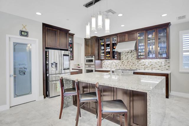 1246 S Wilshire Avenue, Mountain House CA: https://media.crmls.org/mediaz/08887cd4-d787-44de-af07-0ac1f4b9d1a4.jpg