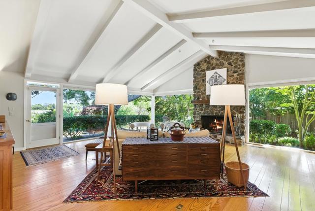 3795 Ralston Avenue, Hillsborough CA: https://media.crmls.org/mediaz/08892a96-1ec5-4fbd-b8cd-d2ba8f637807.jpg