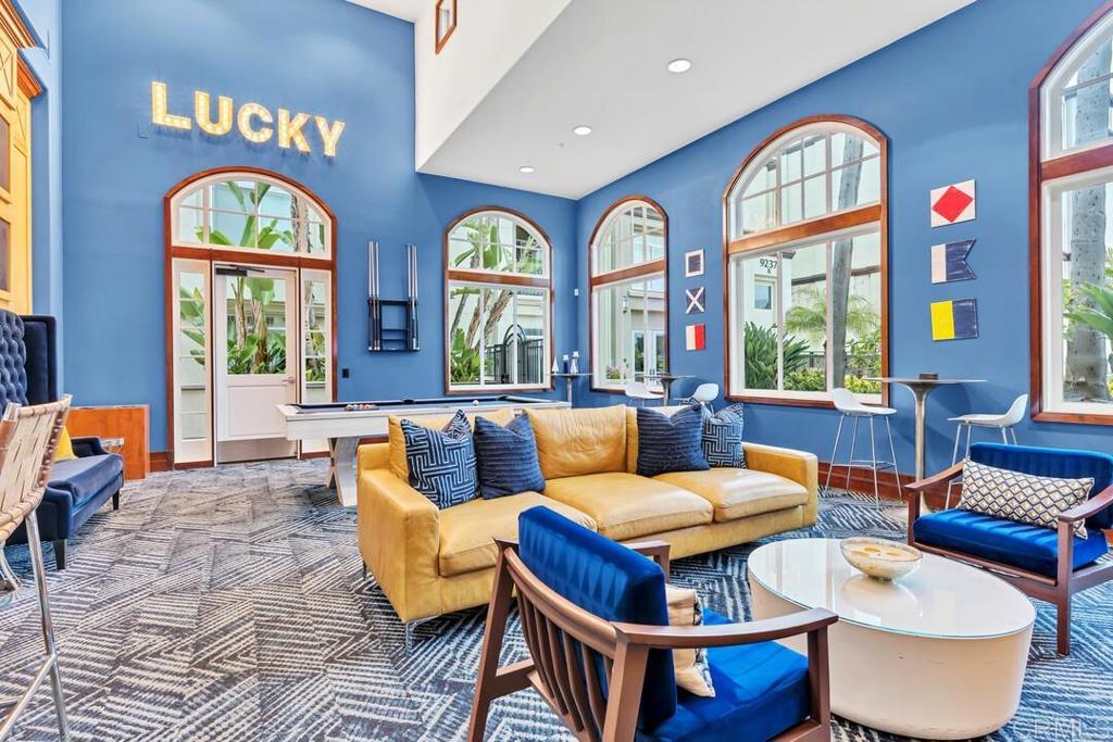 9253 Regents Road - photo 5