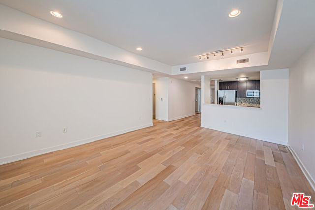 436 S Virgil Avenue, Los Angeles CA: https://media.crmls.org/mediaz/088a10be-77b5-4927-a75c-302c658b701c.jpg