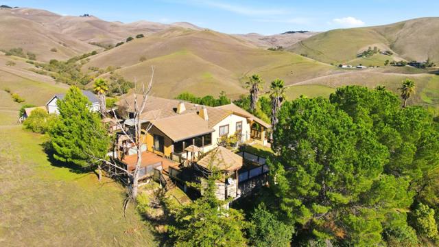 9019 Doubletree Lane,  CA: https://media.crmls.org/mediaz/088b247e-3279-4c03-8b53-412a5c588b11.jpg