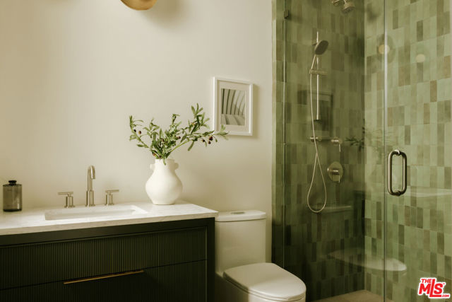 Image 14 of 16 For 8906 Hubbard Street