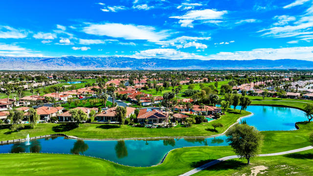 79640 Citrus, La Quinta CA: https://media.crmls.org/mediaz/088bb2ea-84e2-4272-8cb8-20ba935cd9cf.jpg
