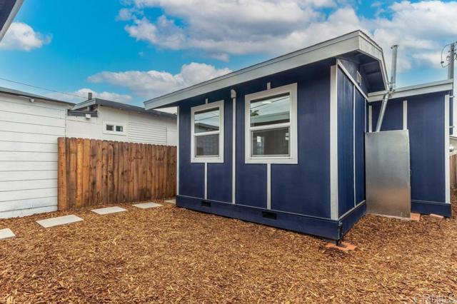 Detail Gallery Image 3 of 23 For 3645 Marlborough Ave, San Diego,  CA 92105 - 3 Beds | 3 Baths