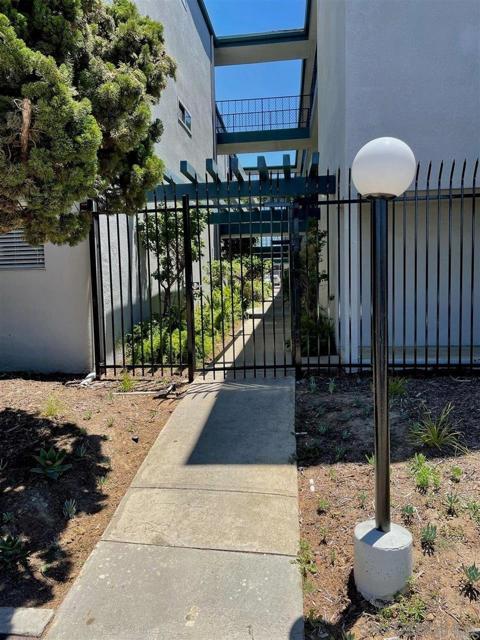 Image 7 of 15 For 4875 Cole St  69