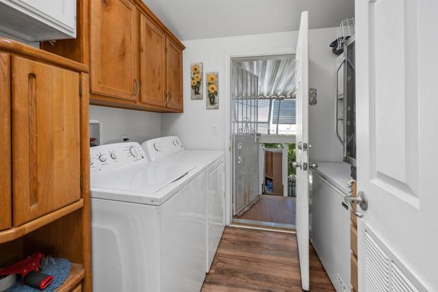 15420 Olde Highway 80, El Cajon CA: https://media.crmls.org/mediaz/088c2ae0-cf6e-4777-b810-b302933c4431.jpg