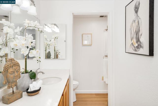 302 Columbia Cir, Benicia CA: https://media.crmls.org/mediaz/088cec6a-c54c-4ae9-b8ab-93b3acd17623.jpg