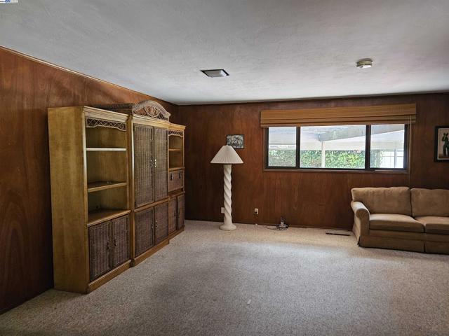 29625 Palomares Rd, Castro Valley CA: https://media.crmls.org/mediaz/088d8230-c8b4-42f3-99b5-6d1217d2a807.jpg