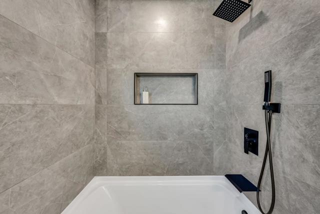 6 Whitecliff Court, San Mateo CA: https://media.crmls.org/mediaz/088db530-3e70-4106-be27-4e846bd8344c.jpg