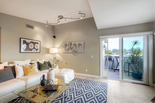 Detail Gallery Image 15 of 48 For 2132 S. Coast Hwy, Oceanside,  CA 92054 - 2 Beds | 2 Baths