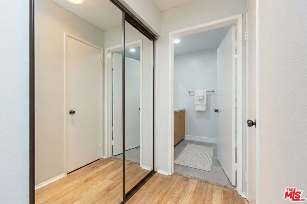 https://media.crmls.org/mediaz/088e8ff3-2e50-43ec-8216-ce51a8cb99e0.jpg?preset=X-Large