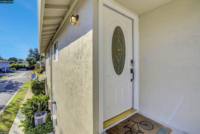 1356 Del Rio Cir, Concord CA: https://media.crmls.org/mediaz/088f42b4-fd45-4c67-9b0f-466d0b0e3aa7.jpg