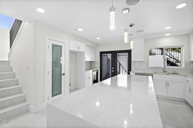 Detail Gallery Image 4 of 20 For 4333 Portola Ave, Los Angeles,  CA 90032 - 4 Beds | 5 Baths