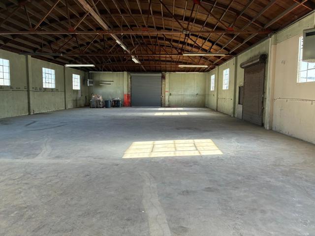 320 Victory Ave, South San Francisco CA: https://media.crmls.org/mediaz/0890052e-e62d-4c56-a66c-962857b870b1.jpg