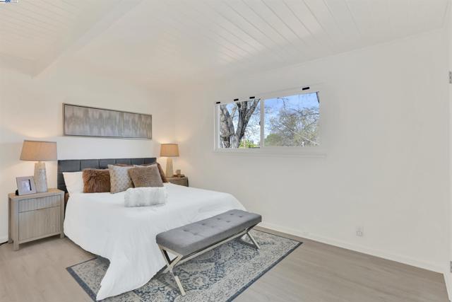 1167 Temple Dr, Pacheco CA: https://media.crmls.org/mediaz/08901d8f-9236-4d84-bab6-8ce8b8653204.jpg