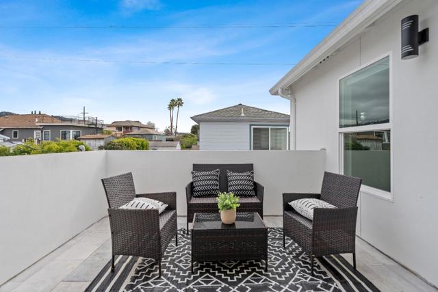 3807 Madrone Avenue, Oakland CA: https://media.crmls.org/mediaz/089024c4-a2a1-4897-bd68-b00dae9103a5.jpg