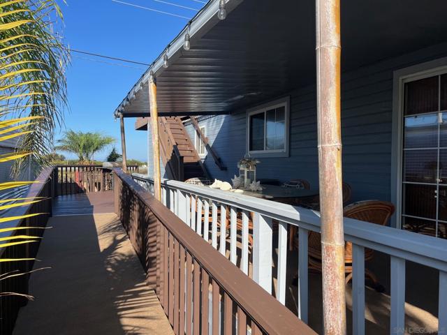 6550 Ponto Dr, Carlsbad CA: https://media.crmls.org/mediaz/089093fb-68bd-4c4e-b82d-4a9356661ff8.jpg