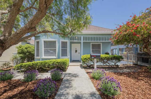 570572 Belden Street, Monterey CA: https://media.crmls.org/mediaz/0890c23b-f100-4af3-8497-030d7fc45ffd.jpg