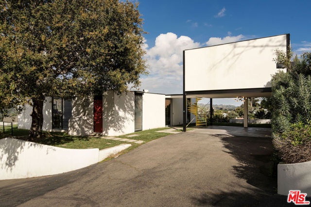 3 Bed Home for Sale in Los Angeles, California