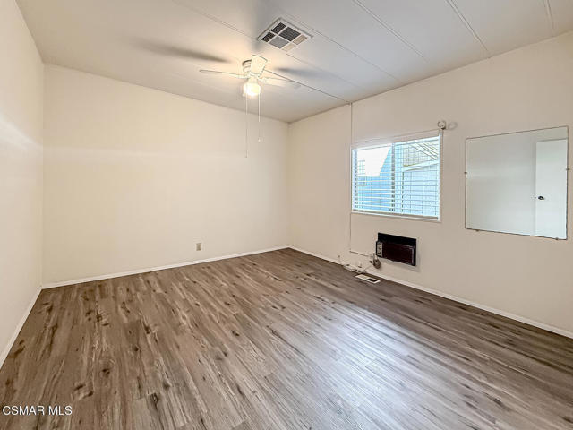 27 Irena Avenue, Camarillo CA: https://media.crmls.org/mediaz/0890ec38-8c4a-40a3-847d-cc444679ec76.jpg
