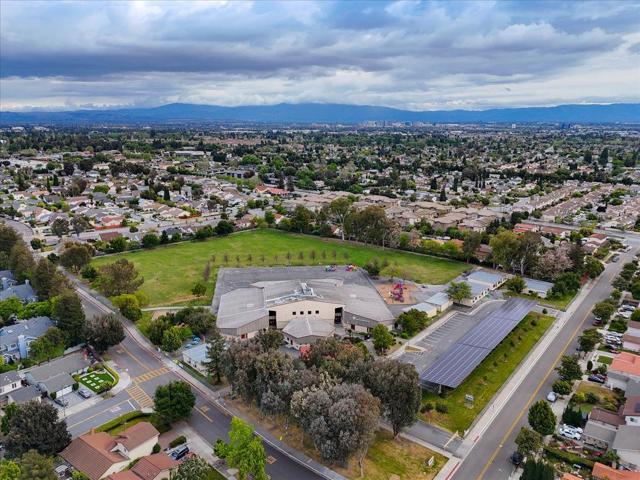 2828 Monte Cresta Way, San Jose CA: https://media.crmls.org/mediaz/08910b47-006a-4e80-9393-ab377c105f3f.jpg