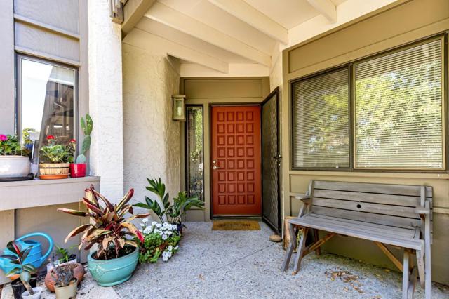 8463 Traminer Court, San Jose CA: https://media.crmls.org/mediaz/08916374-1a81-469d-80b9-76899714ebbc.jpg