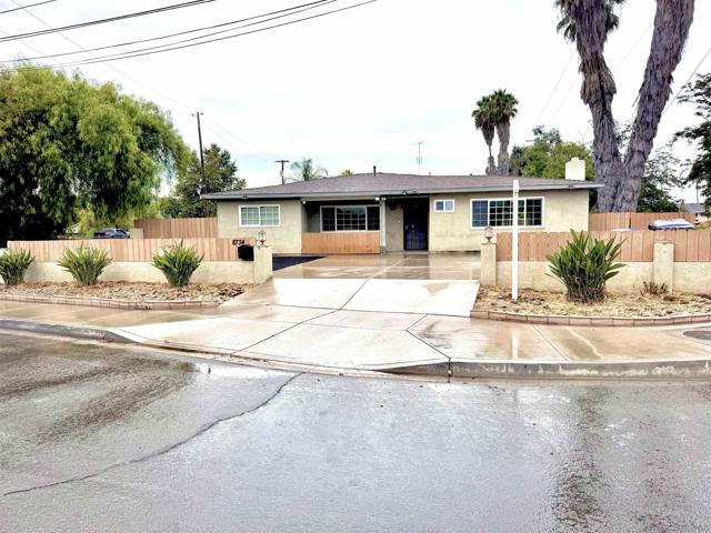 8734 Atlas View Dr, Santee CA: https://media.crmls.org/mediaz/089297ed-bc1b-4830-9416-0ff0948c7ba0.jpg