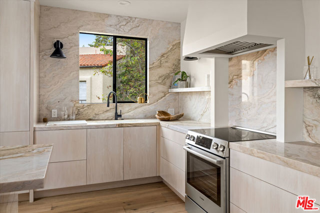 86 Seaview Drive, Santa Barbara CA: https://media.crmls.org/mediaz/0894590d-cdcb-4d35-b7e0-496b8cfb37db.jpg