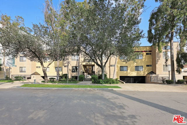 Image 3 of 24 For 1818 Vassar Street