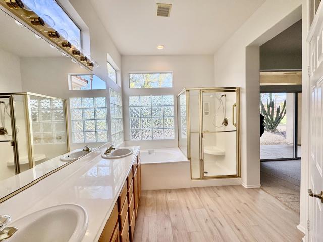 78252 Kensington Avenue, Palm Desert CA: https://media.crmls.org/mediaz/0895392d-d8f0-475e-81de-5c9efa5c90f6.jpg