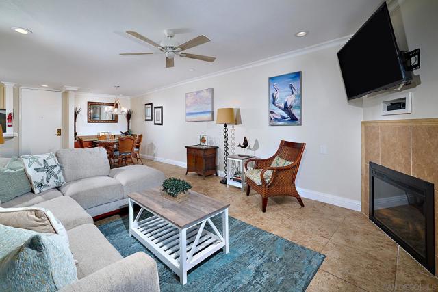 999 N Pacific St, Oceanside CA: https://media.crmls.org/mediaz/08957443-8cb0-42f9-8825-80bffb78e95c.jpg