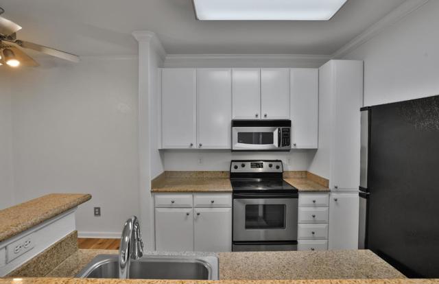 801 S Winchester Boulevard, San Jose CA: https://media.crmls.org/mediaz/0895b54e-b657-4bdb-b93c-841cc66d40bd.jpg
