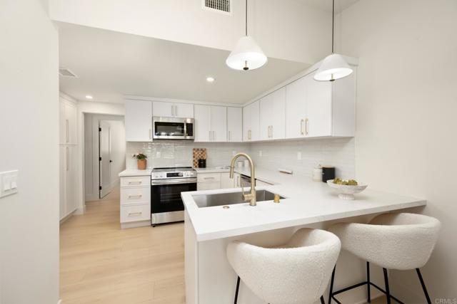 Detail Gallery Image 13 of 34 For 45 Oaktree Ln, Rolling Hills Estates,  CA 90274 - 4 Beds | 3 Baths