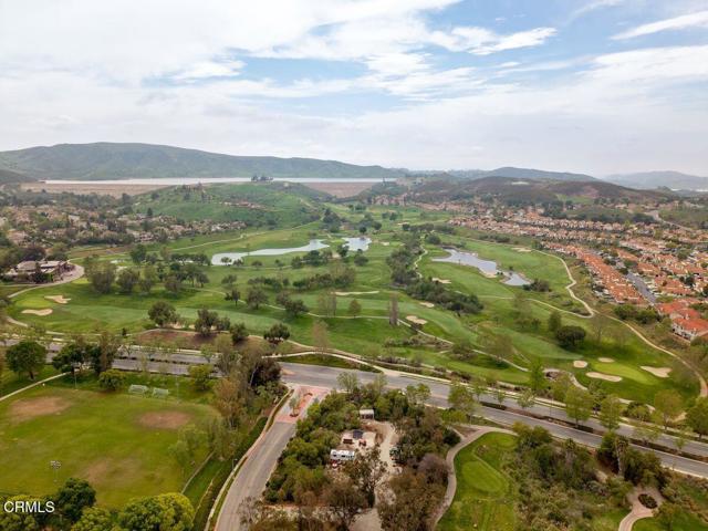 570 Shadow Lane, Simi Valley CA: https://media.crmls.org/mediaz/089639cb-f39d-4456-8020-748fb220466a.jpg