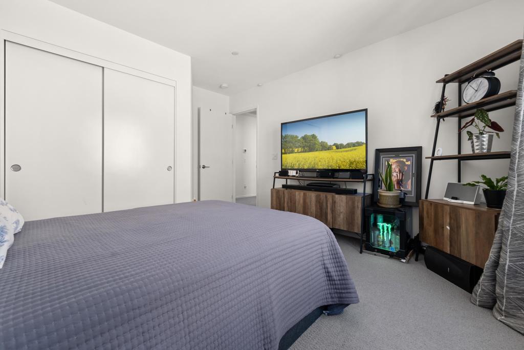 MLS #250034988SD img 25