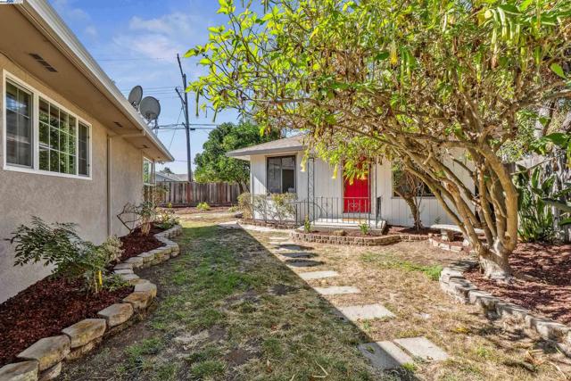 Image 38 of 60 For 38011 Temple Way