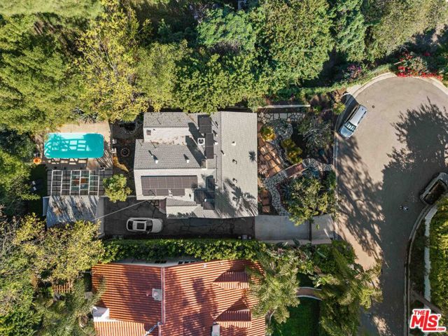 4719 W Wortser Avenue, Sherman Oaks CA: https://media.crmls.org/mediaz/0897420b-03bf-4a4c-a477-7b06a0fc1c20.jpg