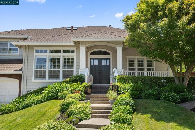 3 Shadewell Ct, Danville CA: https://media.crmls.org/mediaz/0897c1ef-be72-4bdd-90ae-63a7c7101b77.jpg