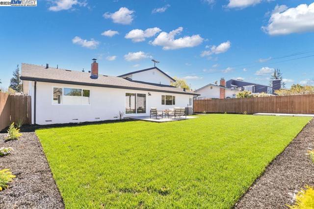 8794 Wicklow Ln, Dublin CA: https://media.crmls.org/mediaz/089881fd-248c-44f1-837d-5ddc33271ee5.jpg