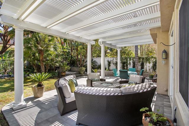 11311 Legacy Canyon Pl, San Diego CA: https://media.crmls.org/mediaz/08989520-111b-4452-9d48-e0c855640144.jpg