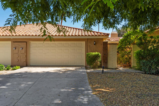 272 Tolosa Circle, Palm Desert, CA 92260