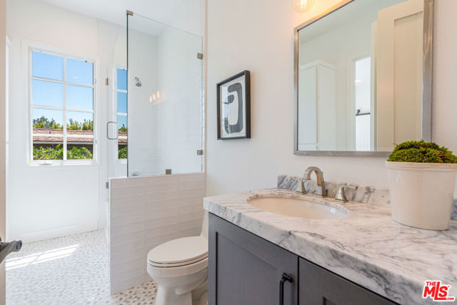 11797 CHAPARAL Street, Los Angeles CA: https://media.crmls.org/mediaz/0898f29a-89f3-47eb-b4cb-8b782ac68ca0.jpg