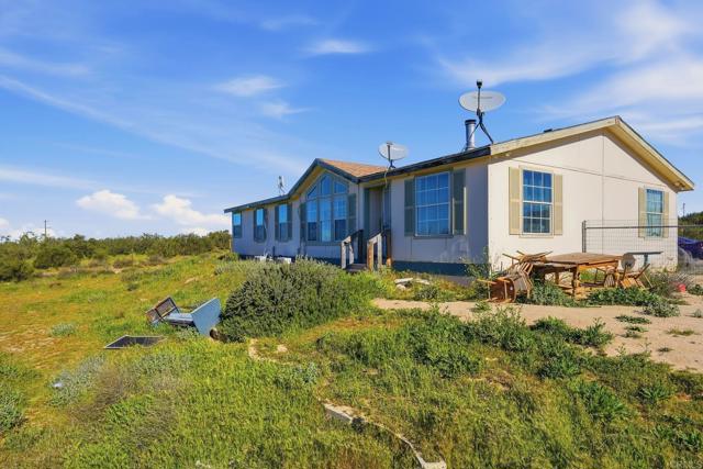 Detail Gallery Image 2 of 74 For 909 Tierra De Luna, Boulevard,  CA 91905 - 8 Beds | 6 Baths