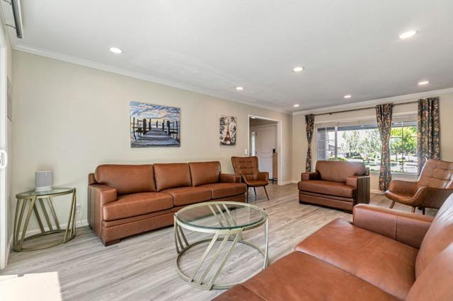 2739 Saint Giles Lane, Mountain View CA: https://media.crmls.org/mediaz/08993bff-a7ee-4556-b147-9d963145b846.jpg